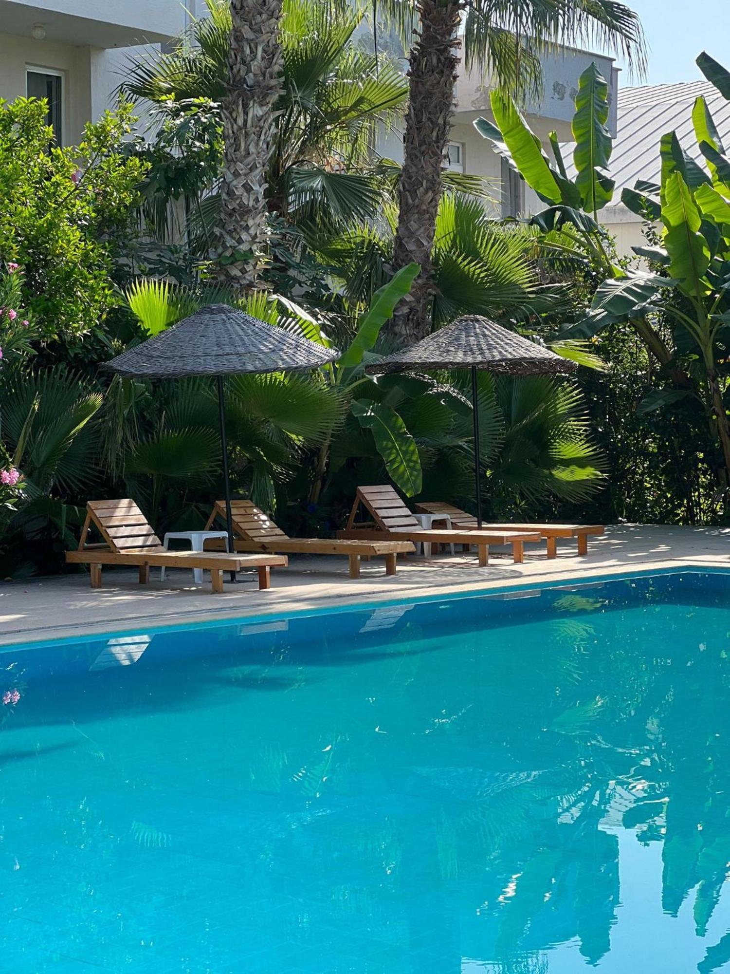 Hotel Kiris Garden