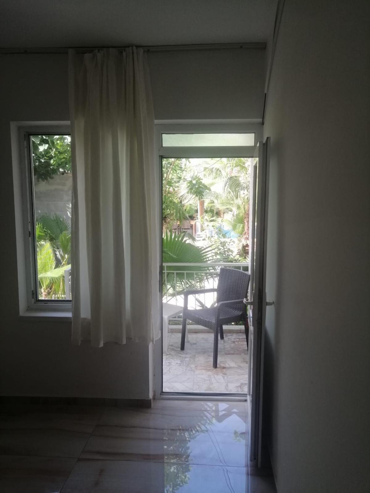 Kiris Garden Hotel *